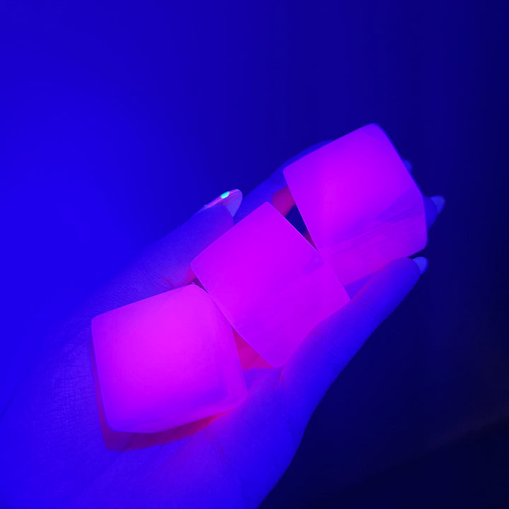 Mangano Calcite Cube