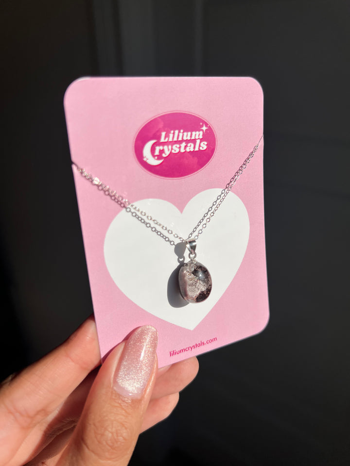 Graden Quartz Oval Lens Necklace